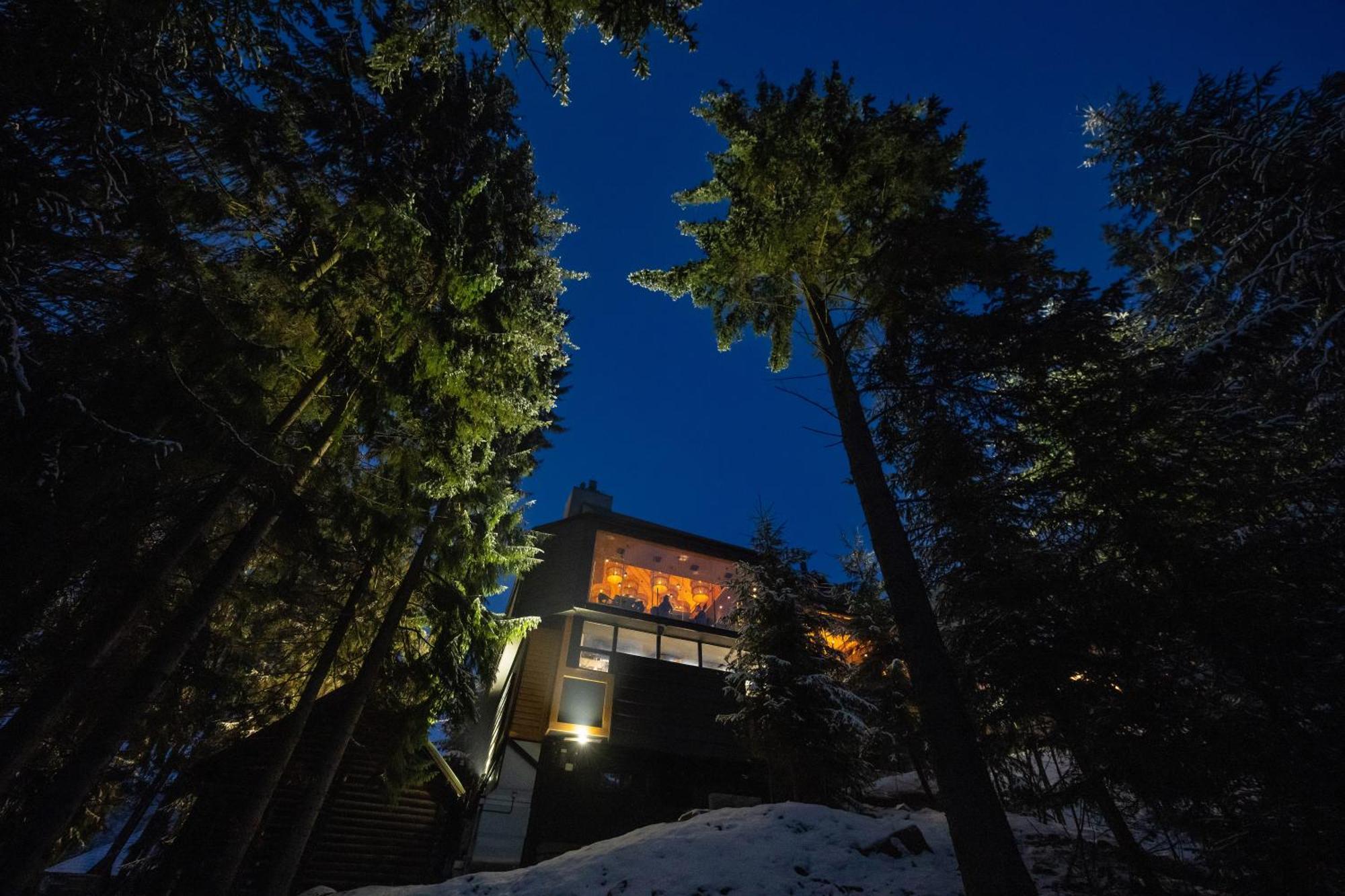 Stara Pravda Hotel - History Boekovel Buitenkant foto